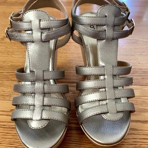 Never before worn! Gold, women’s platform sandals